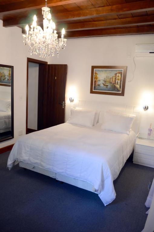 Guitta Pousada Petrópolis Стая снимка