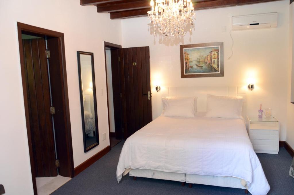 Guitta Pousada Petrópolis Стая снимка