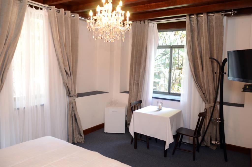 Guitta Pousada Petrópolis Стая снимка